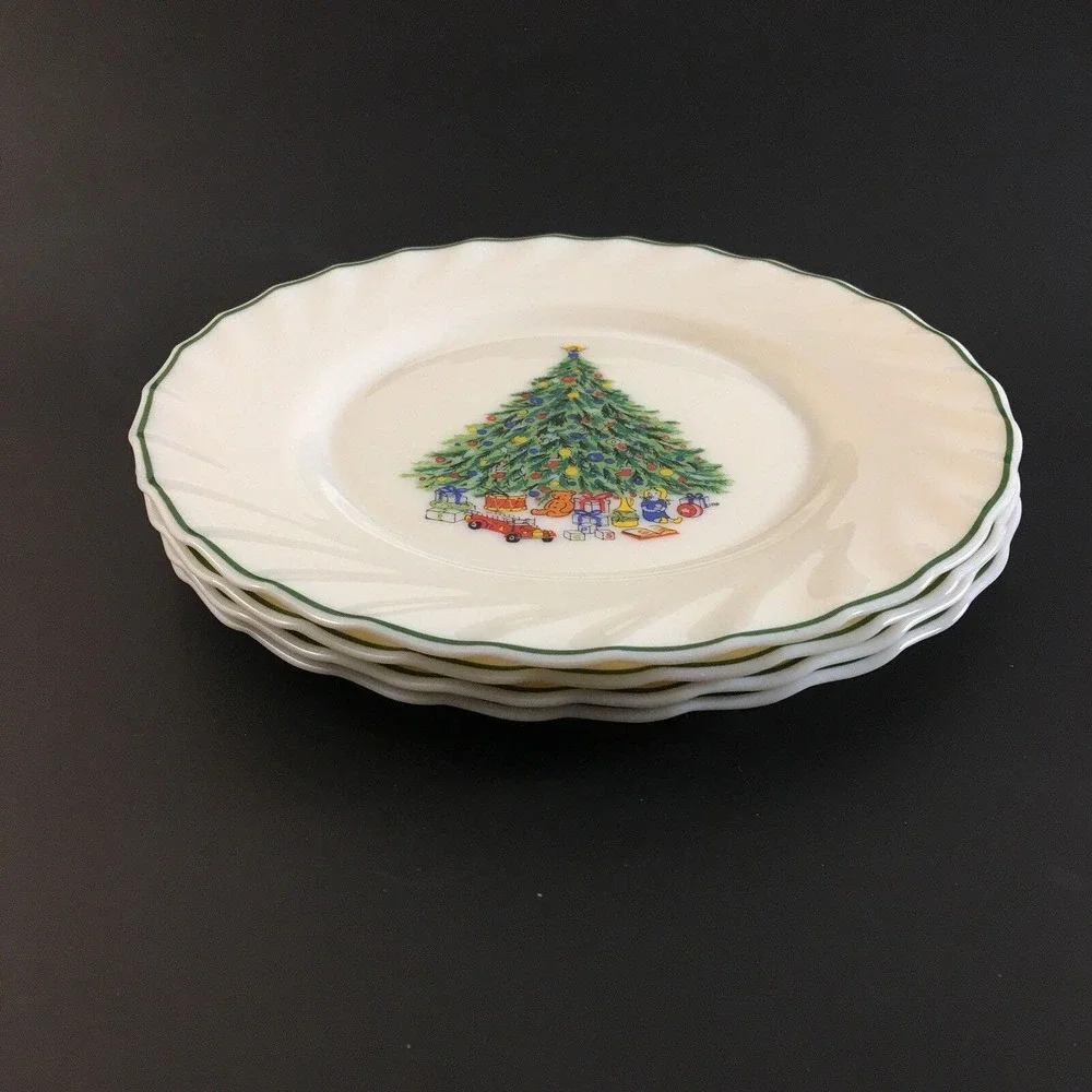 4 Salem Noel 8” Bread/Dessert Plate with Tree And Toys Made Of Milk Glass - Picture 3 of 7